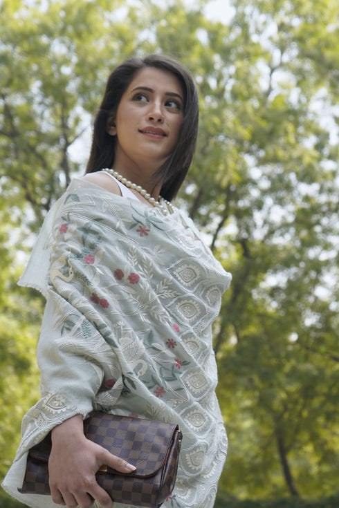 Queen's Lake | Embroidered Pure Cashmere Stole