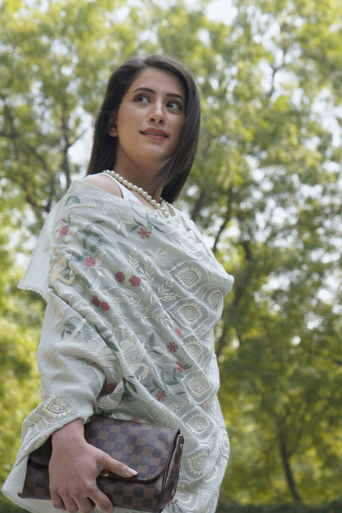 Queen's Lake | Embroidered Pure Cashmere Stole