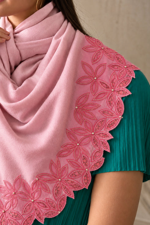 Mauli Gulnaar | Embroidered Wool Silk Stole