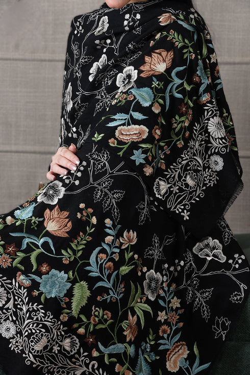 Mauli Gara Garden | Embroidered Merino Wool Stole