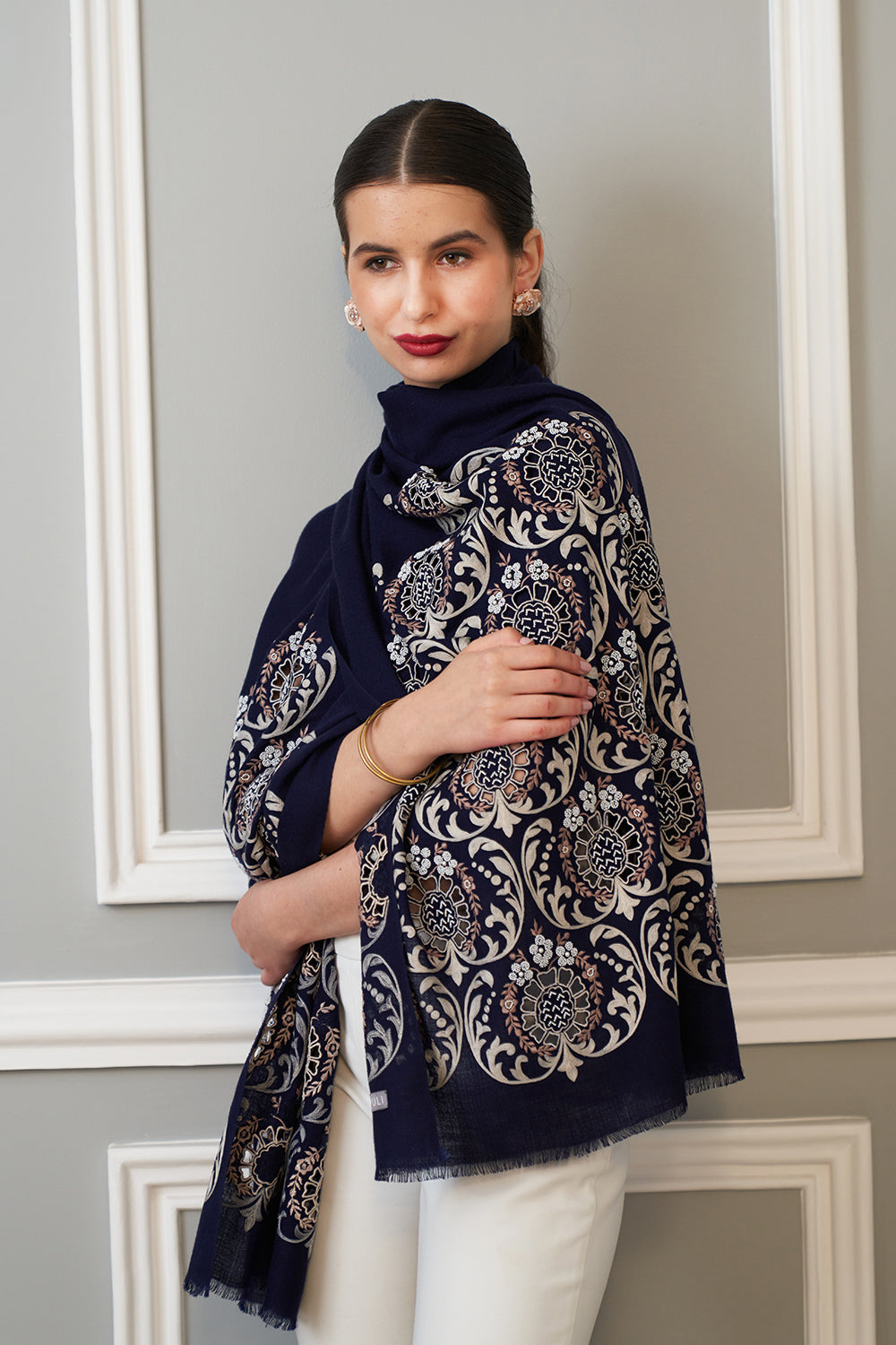 Floral Crest Embroidered Wool Silk Stole