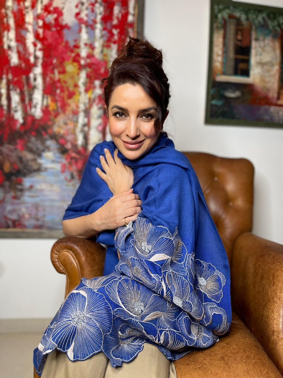 Poppy Affair | Embroidered Wool Silk Stole