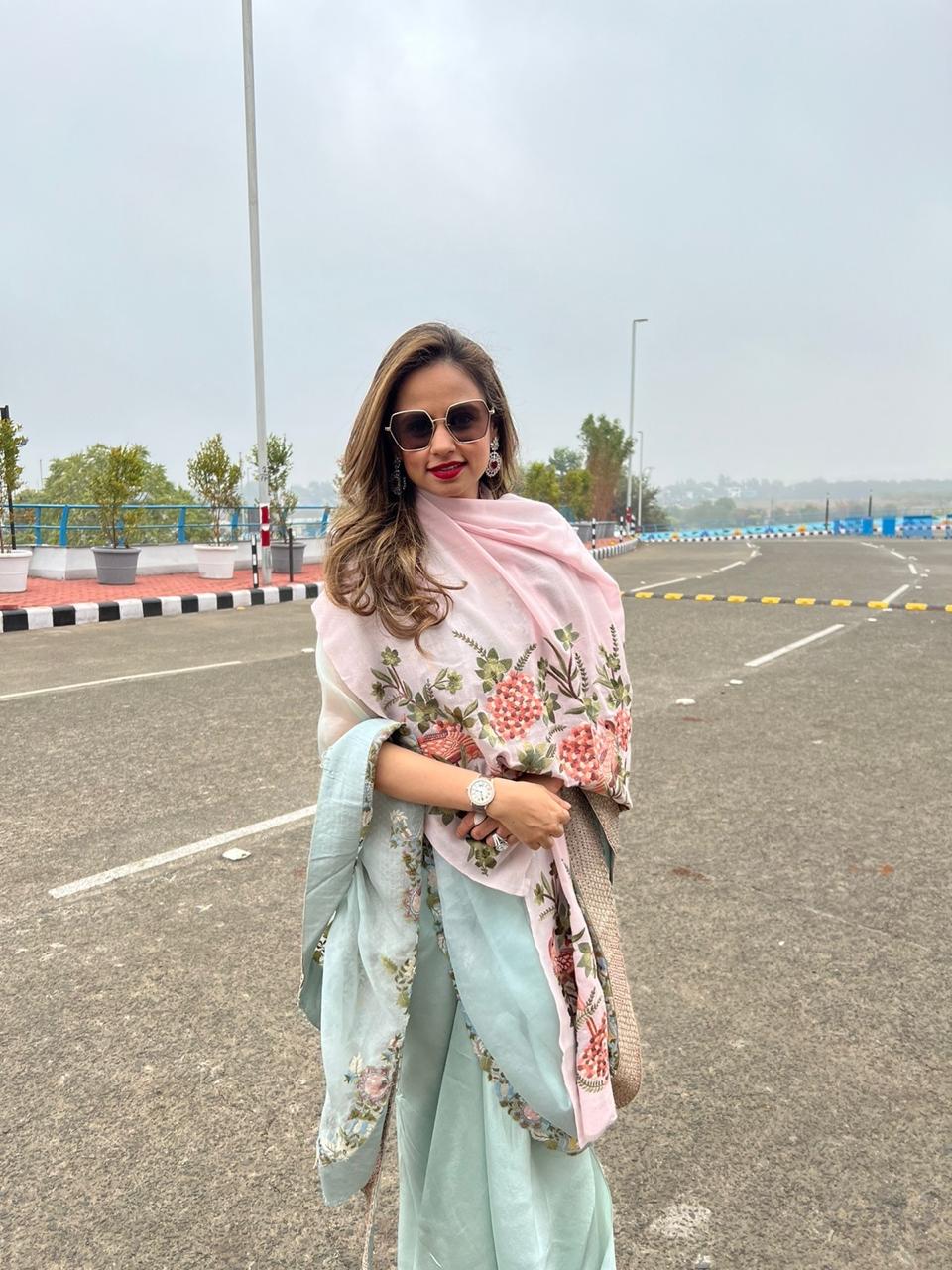 Japanese Rose | Embroidered Wool Silk Stole