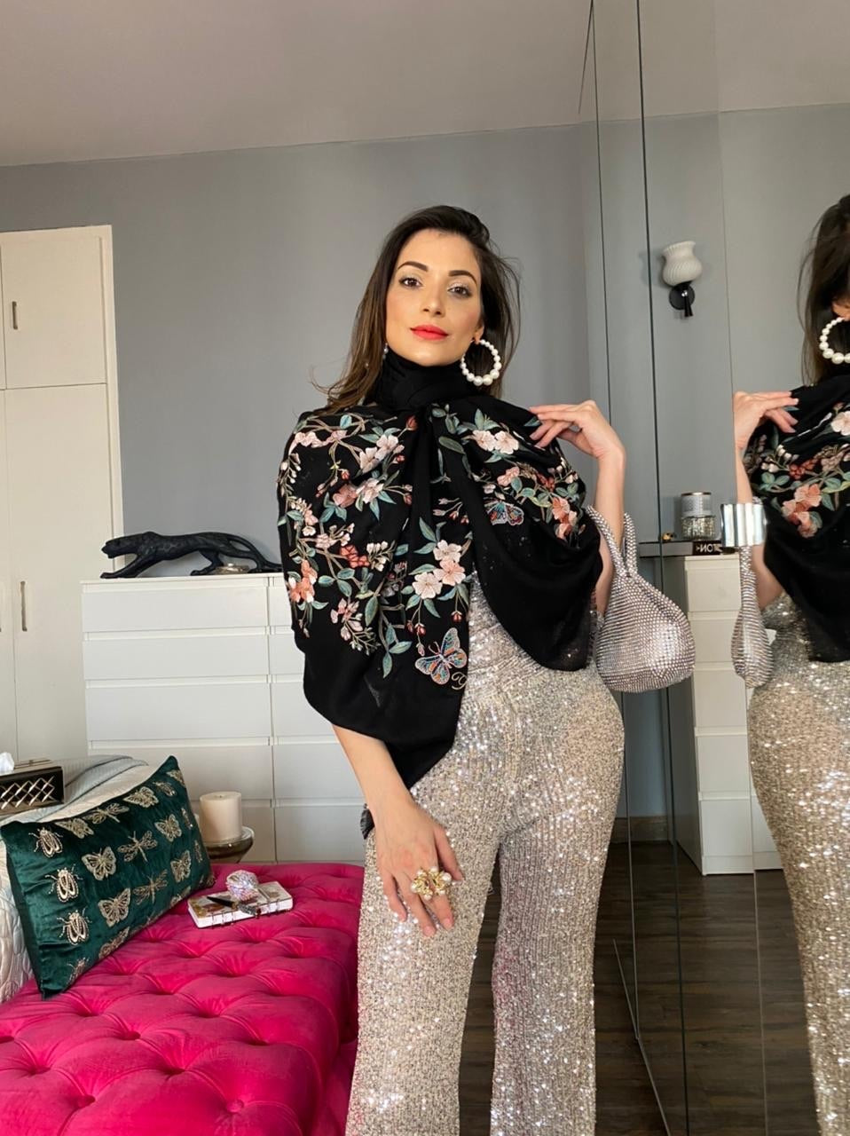 Floral Crest | Embroidered Wool Silk Stole