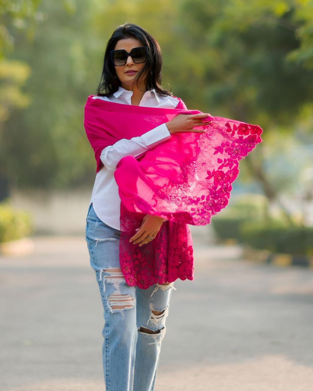 Floral Inset | Embroidered Fine Merino Wool Stole